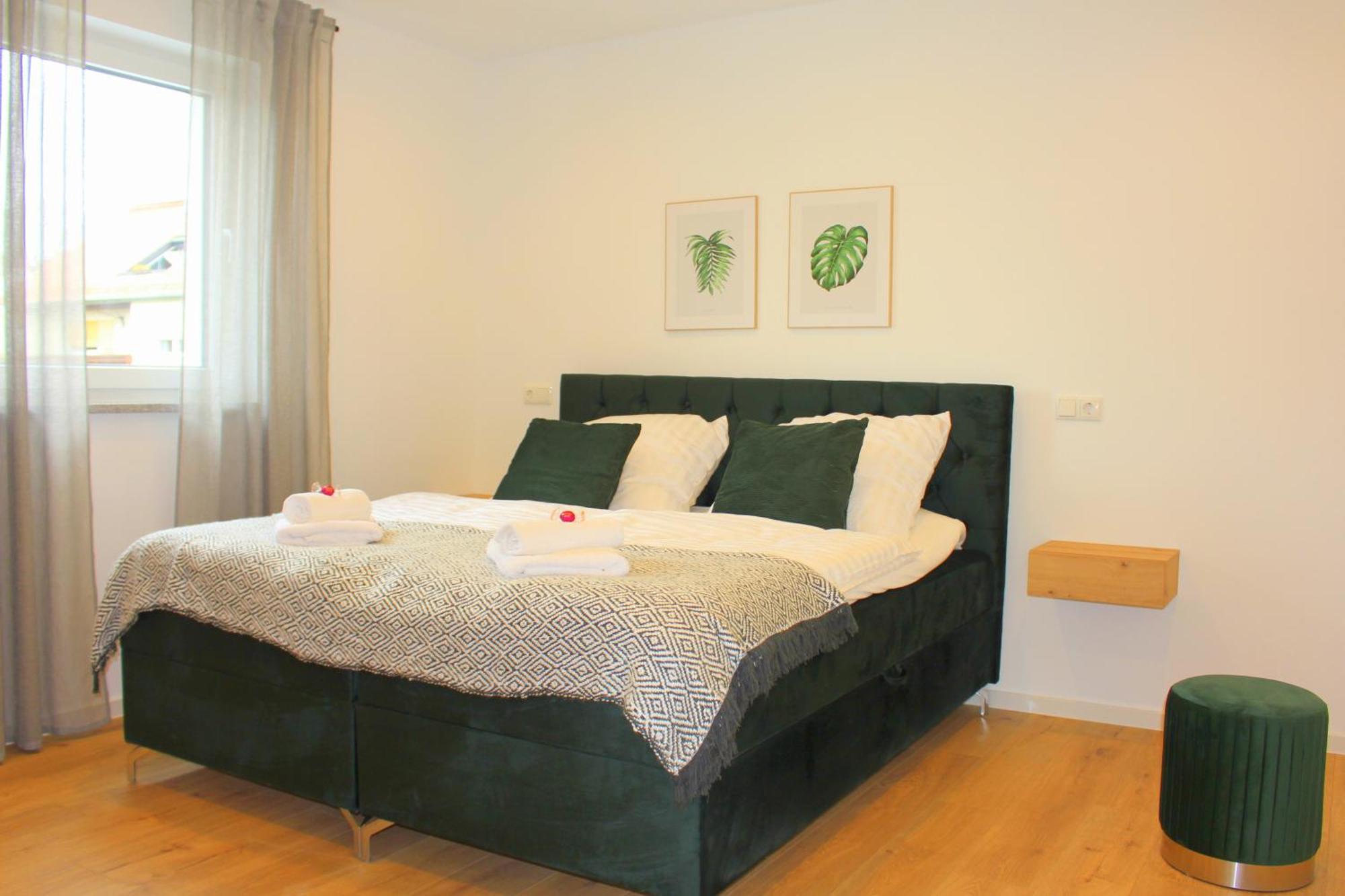 Ada4, Apartment Mit Kueche, Badewanne, Balkon, Terrasse, Parkplatz Am Haus, Ruhig Gelegen Кульмбах Экстерьер фото