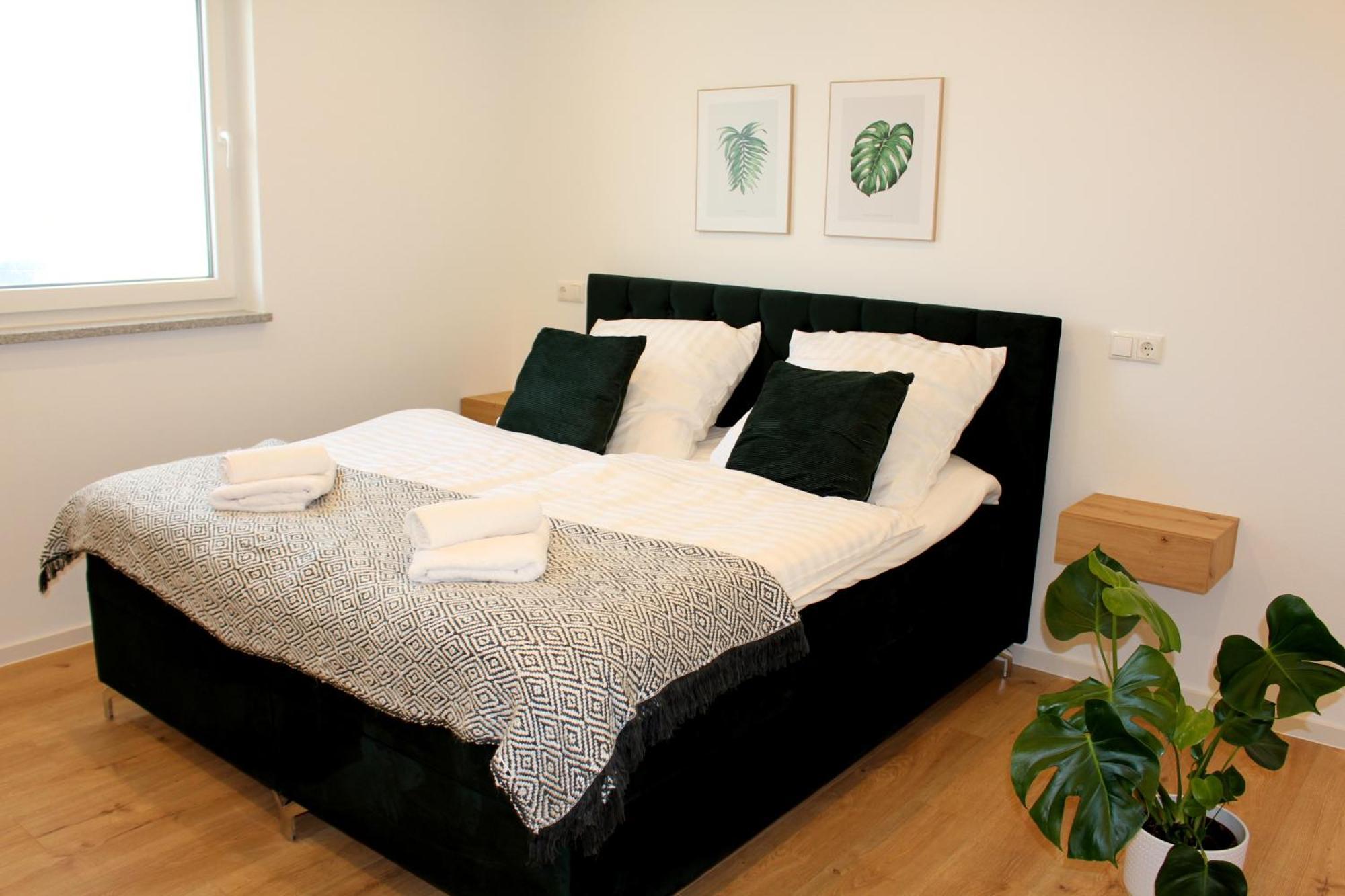 Ada4, Apartment Mit Kueche, Badewanne, Balkon, Terrasse, Parkplatz Am Haus, Ruhig Gelegen Кульмбах Экстерьер фото